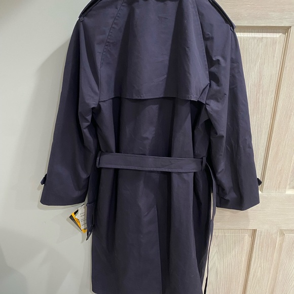 Jacket - Picture 4 of 4